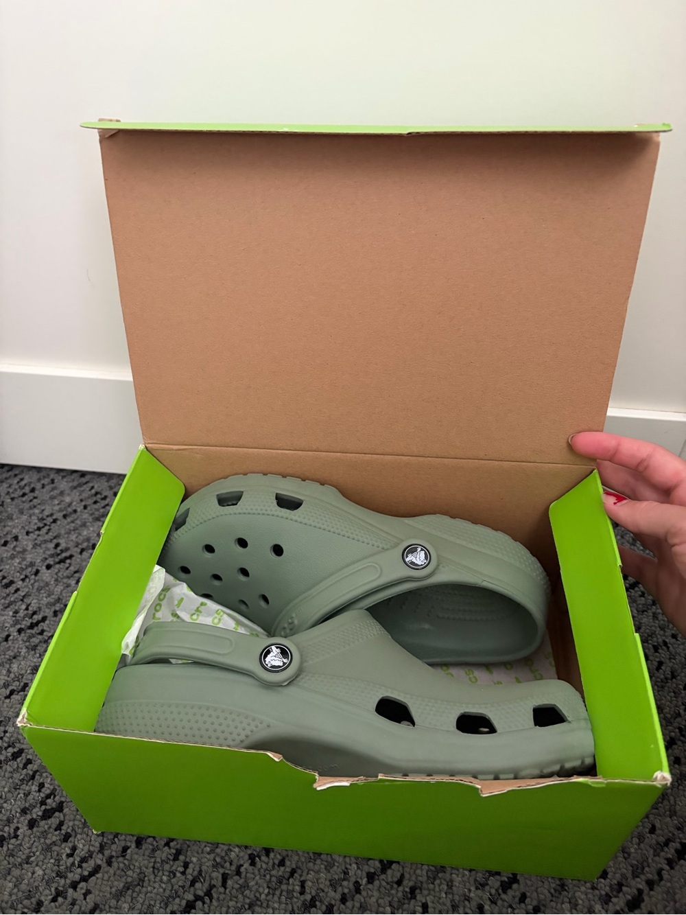 Women’s Moss Classic Clog Crocs - Size J5